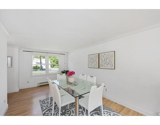 20 Truman Road Newton, MA 02459 - Photo 4 of 13 Gallery Image 4
