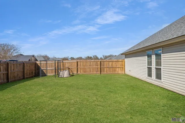 $245,000 | 12236 Creekside Avenue, Walker, LA 70785