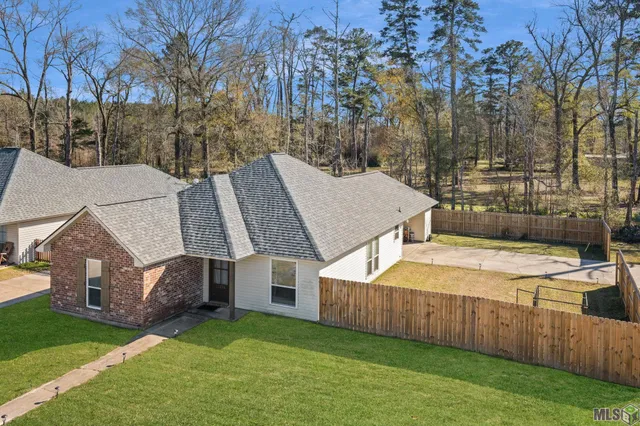 $245,000 | 12236 Creekside Avenue, Walker, LA 70785