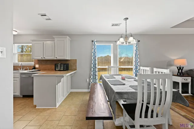 $245,000 | 12236 Creekside Avenue, Walker, LA 70785