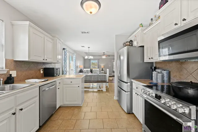 $245,000 | 12236 Creekside Avenue, Walker, LA 70785