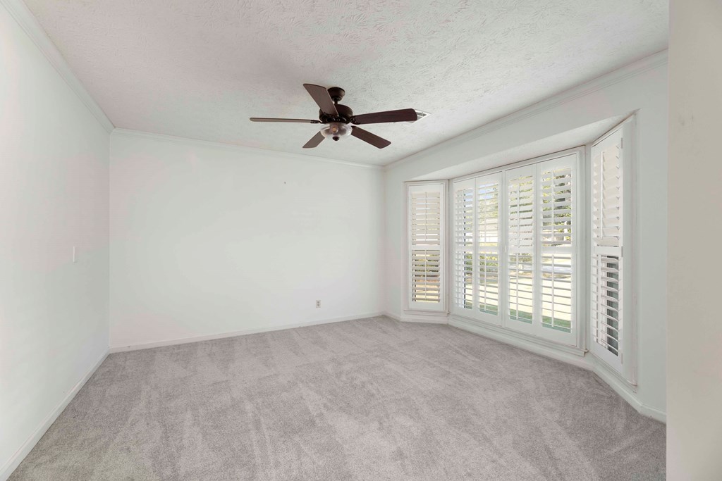 4524 Hedingham Lane Columbus, GA 31907 - Photo 13 of 35 living room