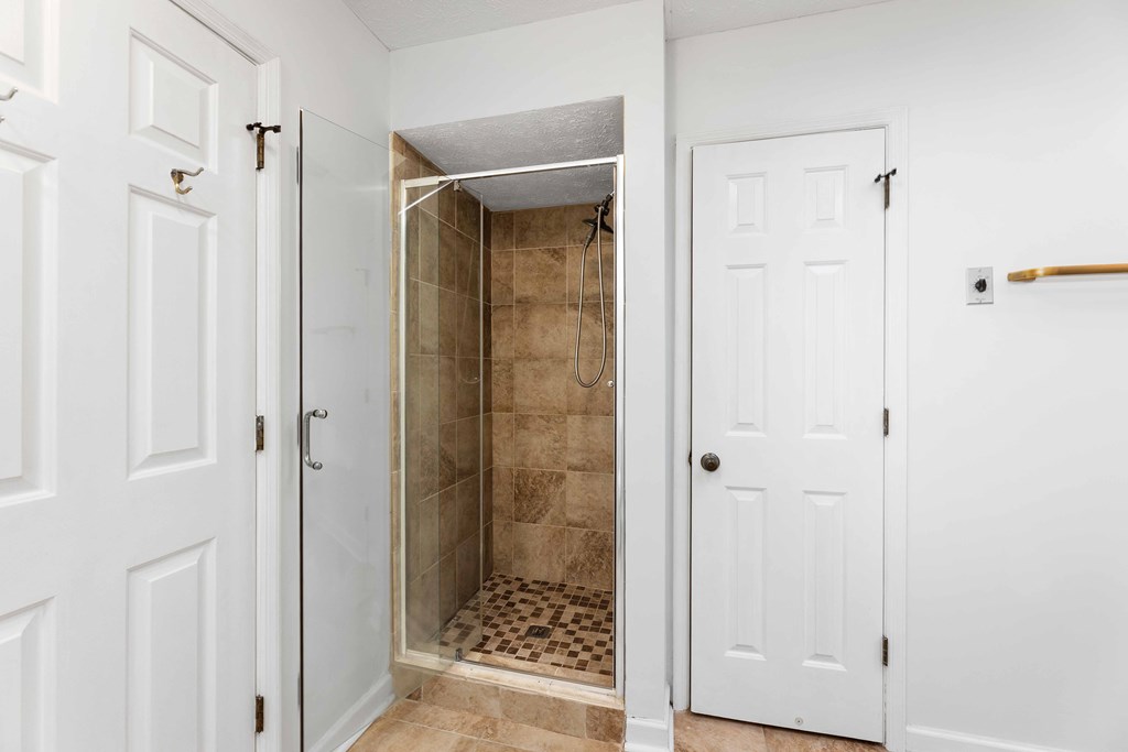 4524 Hedingham Lane Columbus, GA 31907 - Photo 19 of 35 primary bathroom
