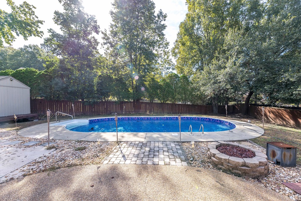 4524 Hedingham Lane Columbus, GA 31907 - Photo 22 of 35 pool