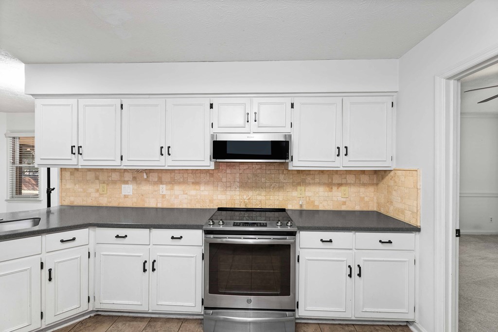 4524 Hedingham Lane Columbus, GA 31907 - Photo 8 of 35 kitchen