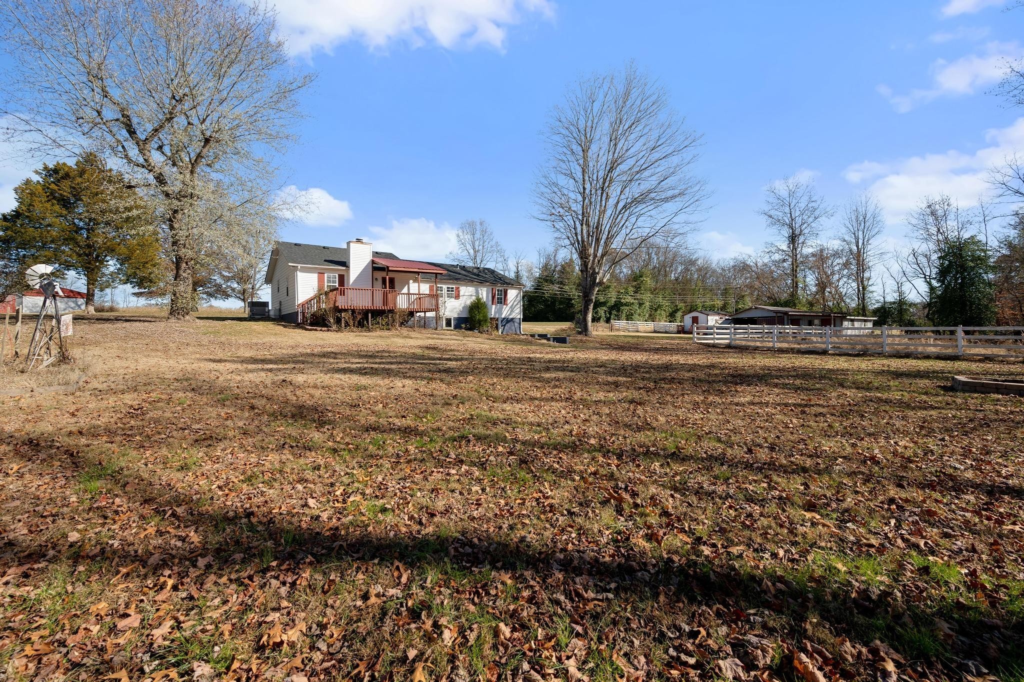 621 Halltown Road Portland, TN 37148 - Photo 22 of 23 a view of a yard with a house