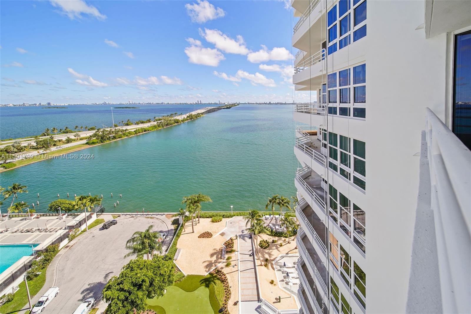 555 Northeast 34th Street, Unit 2402 Miami, FL 33137 - Photo 11 of 66