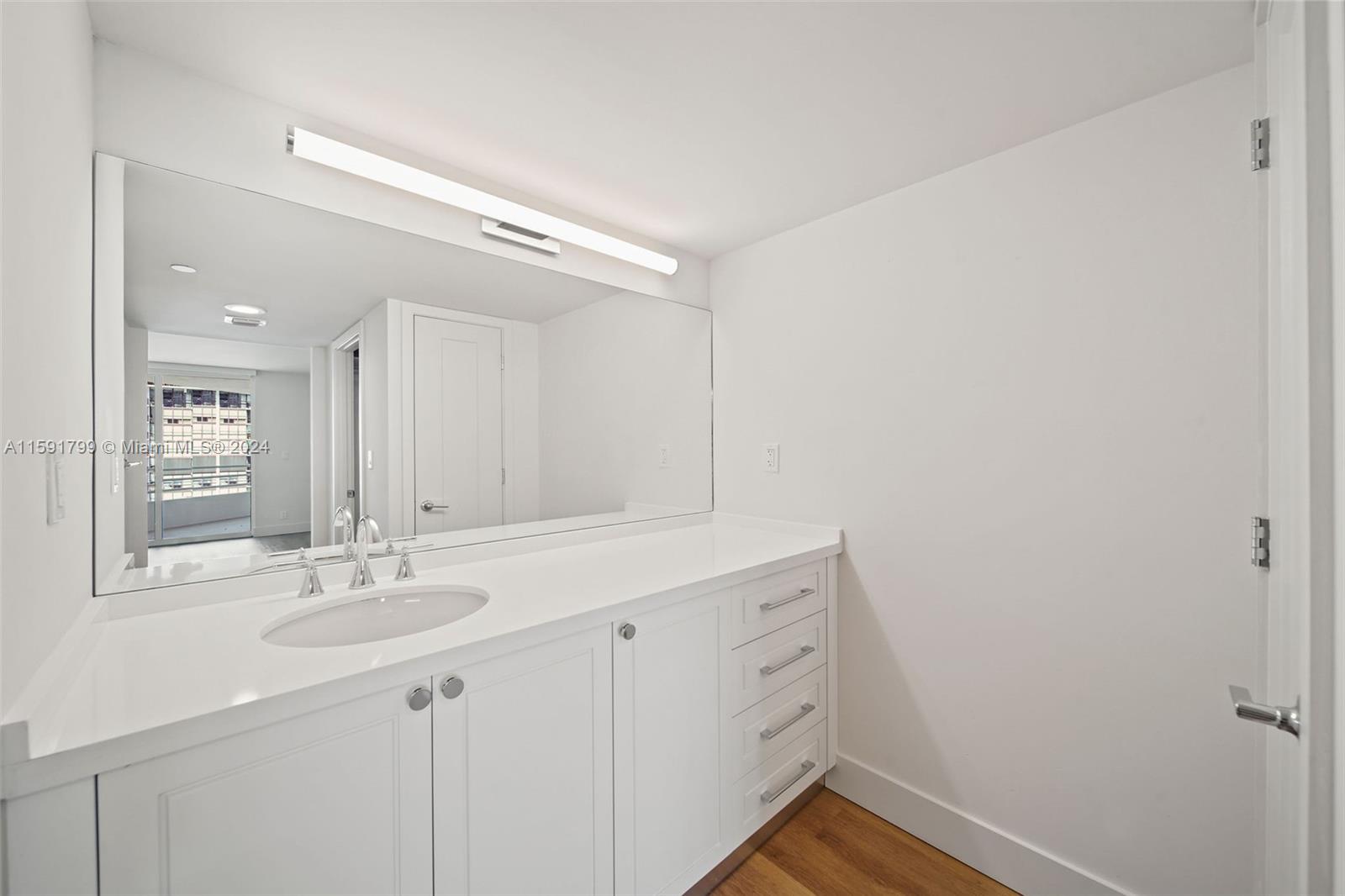 555 Northeast 34th Street, Unit 2402 Miami, FL 33137 - Photo 28 of 66