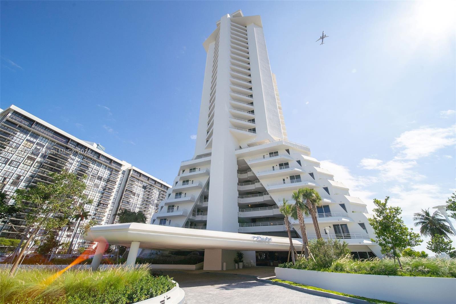 555 Northeast 34th Street, Unit 2402 Miami, FL 33137 - Photo 37 of 66