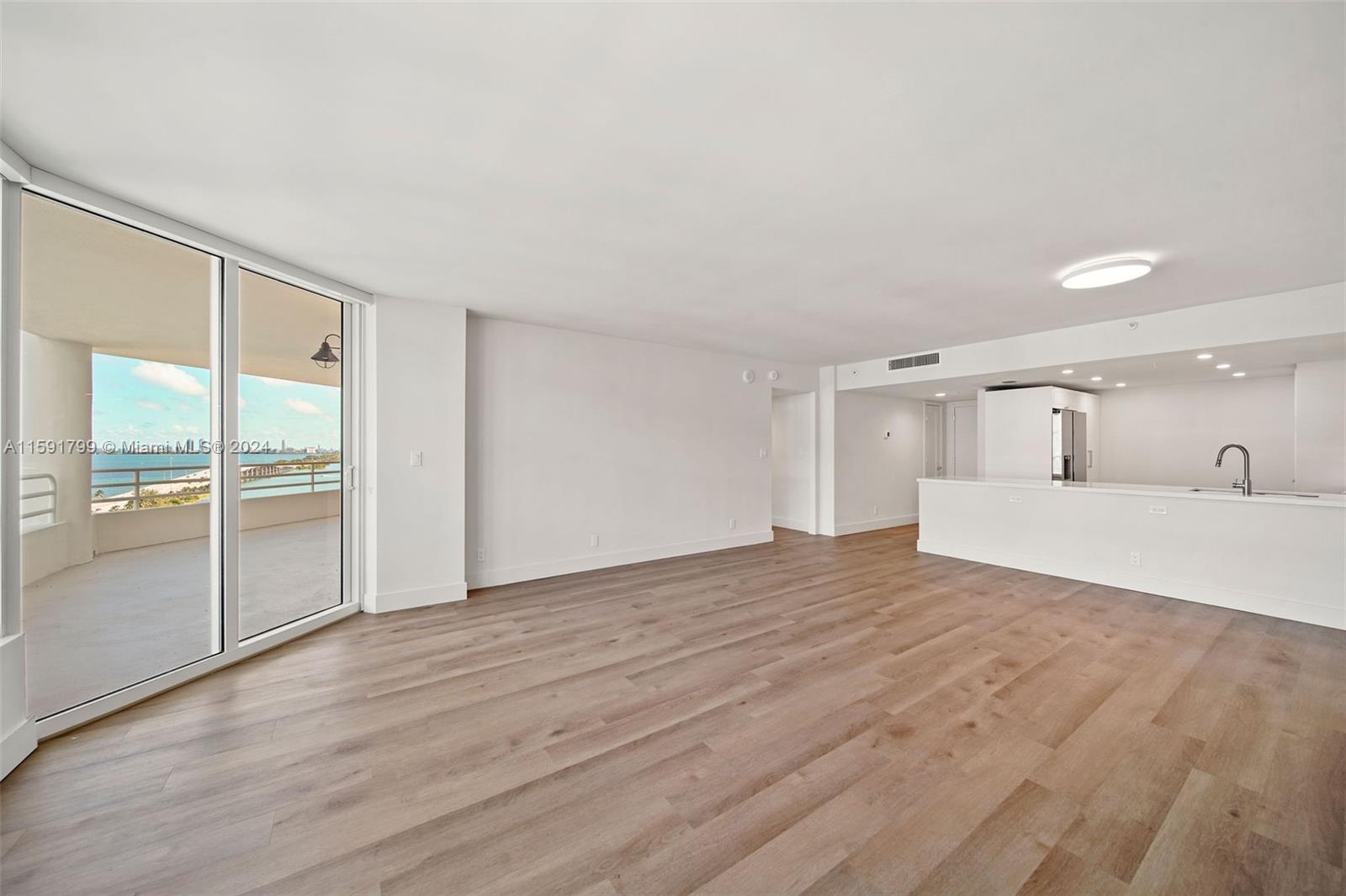 555 Northeast 34th Street, Unit 2402 Miami, FL 33137 - Photo 5 of 66