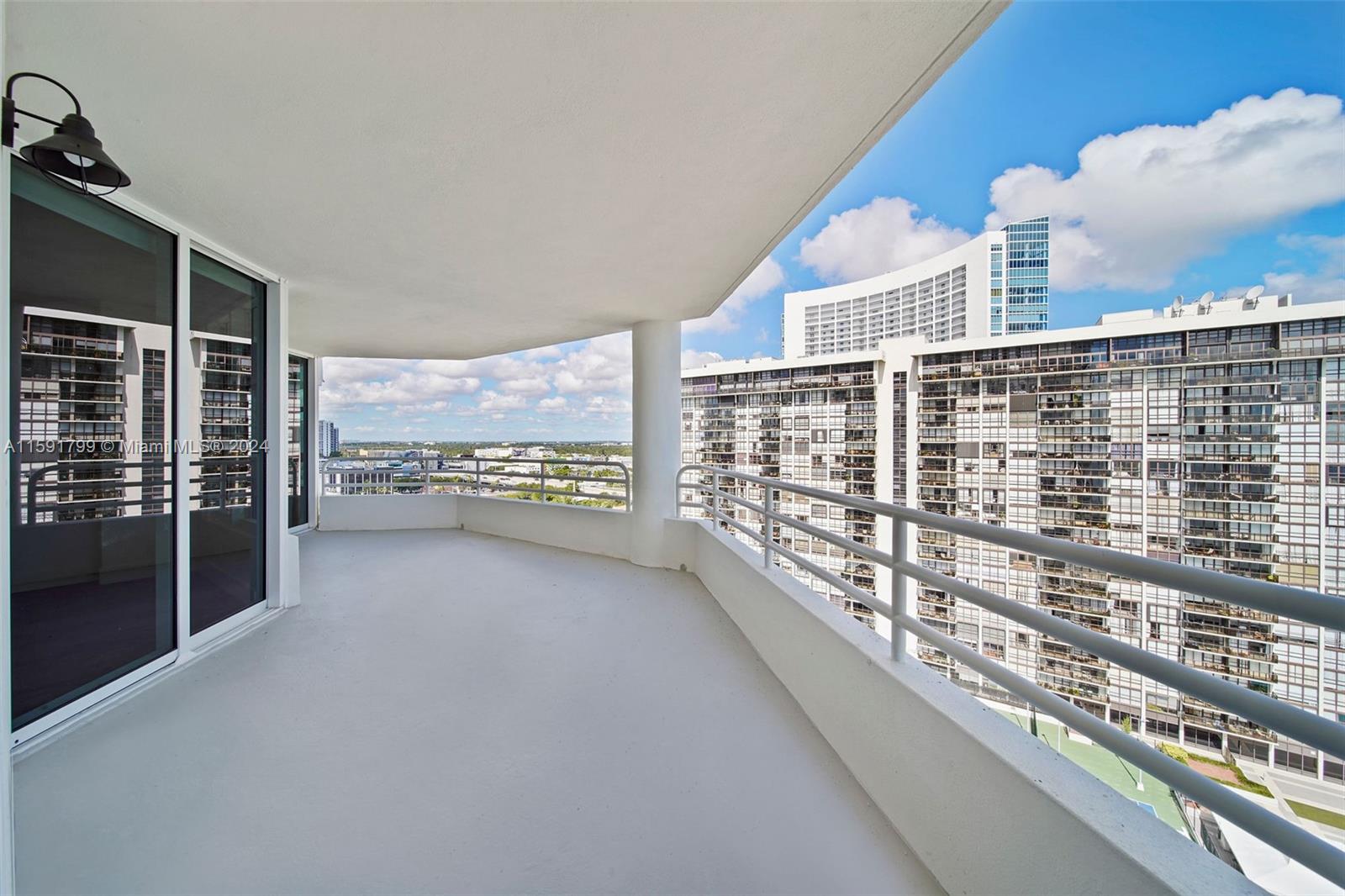 555 Northeast 34th Street, Unit 2402 Miami, FL 33137 - Photo 10 of 66