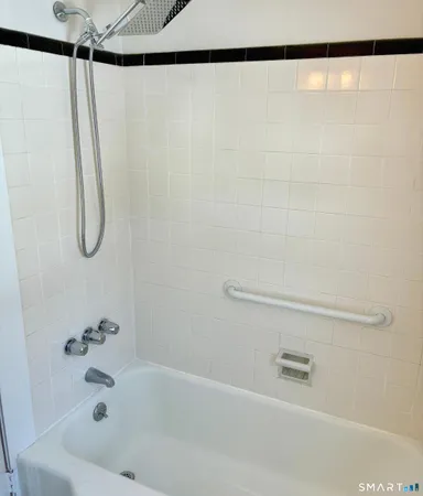 $4,200 | 302 Quaker Lane North, West Hartford, CT 06119