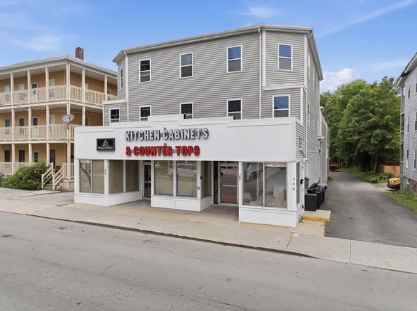 $780,000 | 166 Mechanic Street, Southbridge, MA 01550
