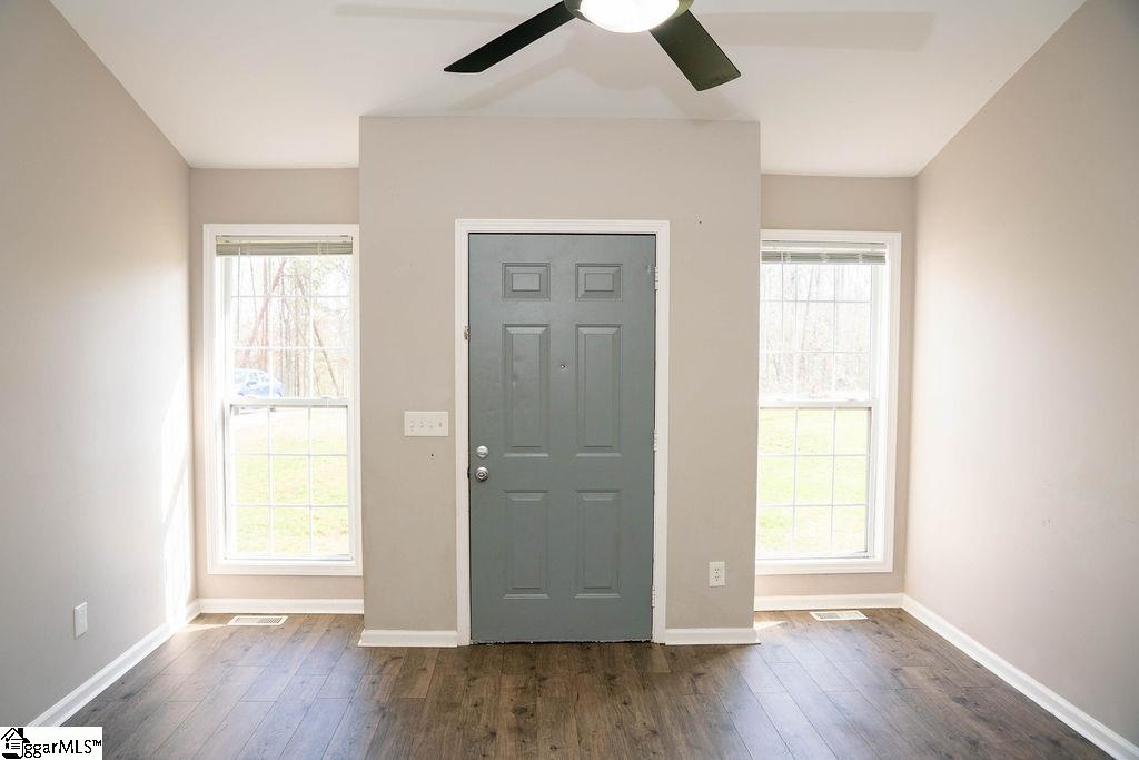 137 Skyview Circle Liberty, SC 29657 - Photo 7 of 18