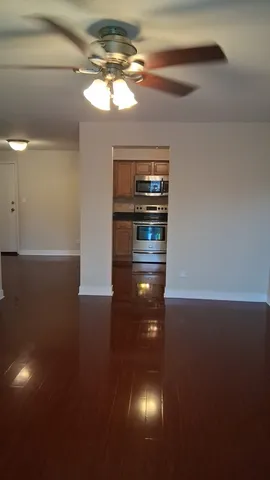 $1,750 | 960 South River Road, Unit 208, Des Plaines, IL 60016