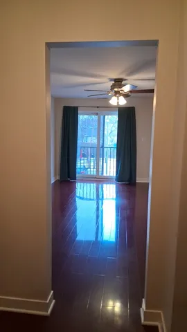 $1,700 | 960 South River Road, Unit 208, Des Plaines, IL 60016