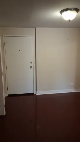 $1,700 | 960 South River Road, Unit 208, Des Plaines, IL 60016