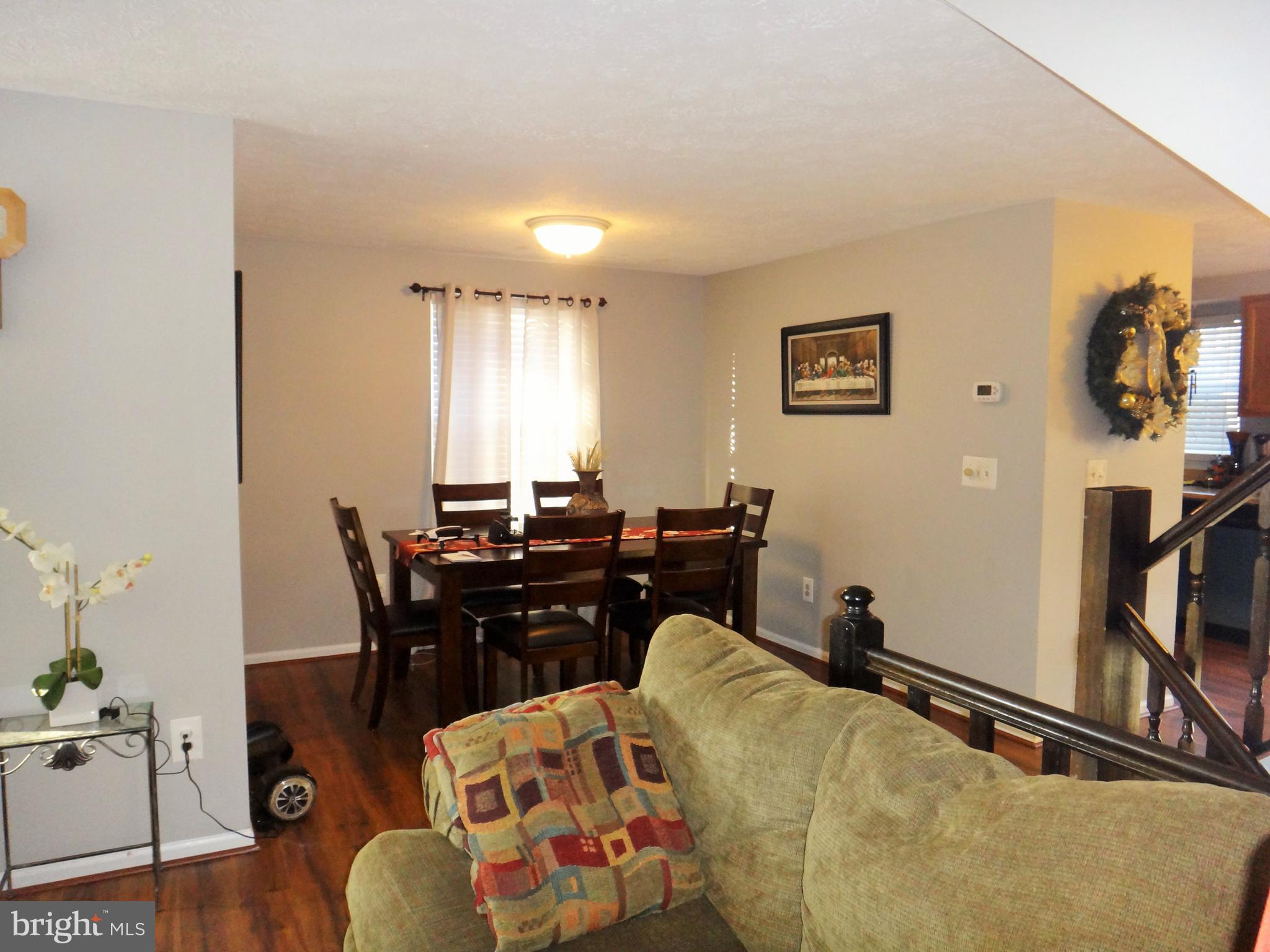 1675 Bayfield Way Reston, VA 20194 - Photo 3 of 42 Dining area in between living and kitchen