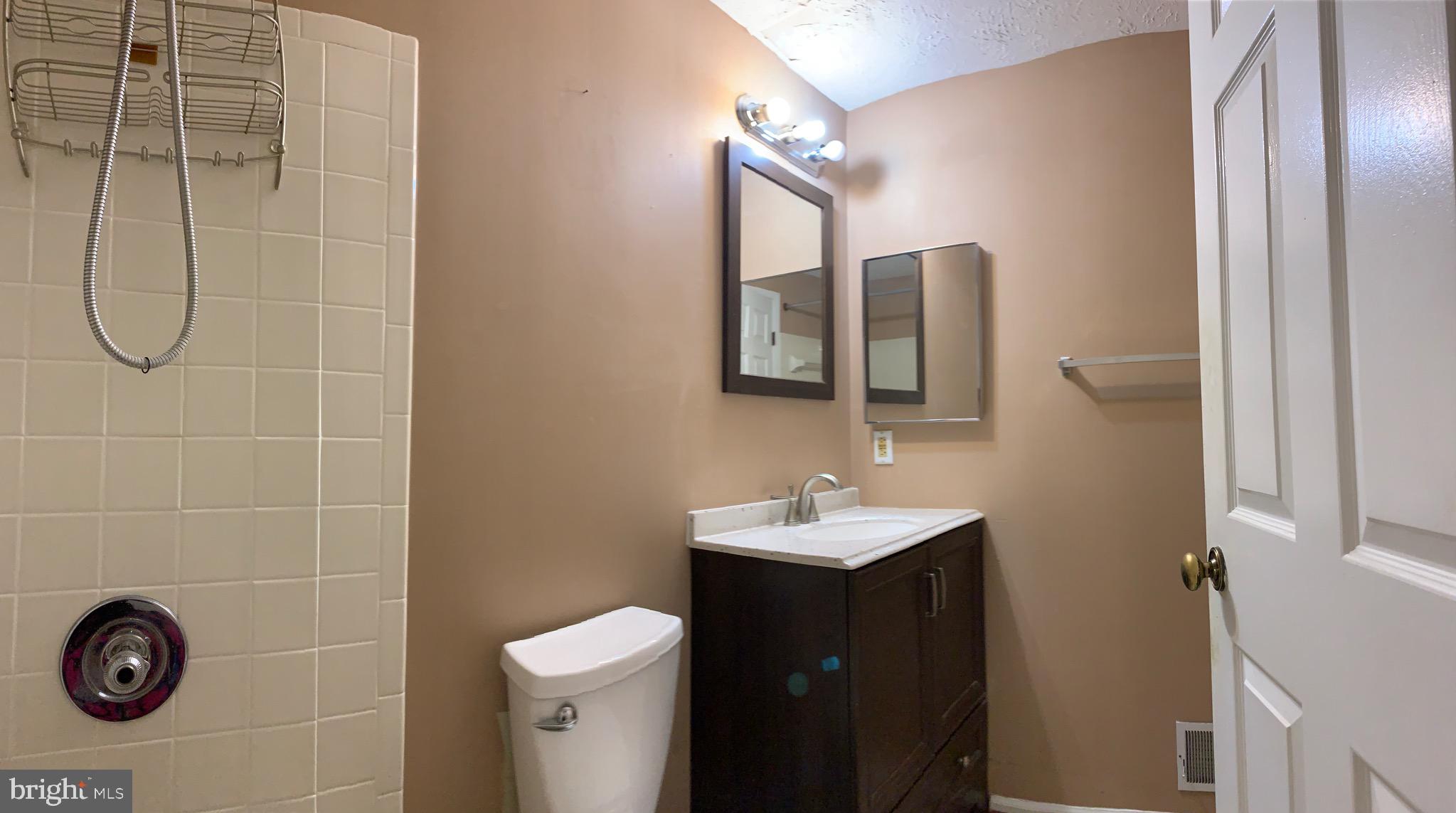 1675 Bayfield Way Reston, VA 20194 - Photo 34 of 42