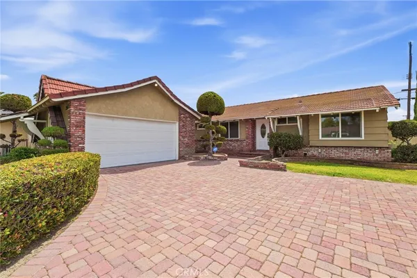 $969,777 | 2554 West Chanticleer Road, Anaheim, CA 92804