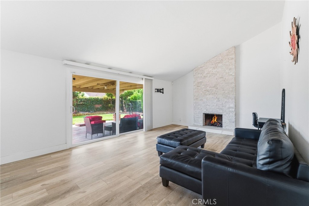 2554 West Chanticleer Road Anaheim, CA 92804 - Photo 13 of 37