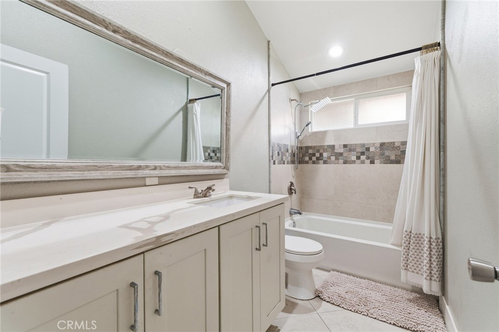 2554 West Chanticleer Road Anaheim, CA 92804 - Photo 26 of 37