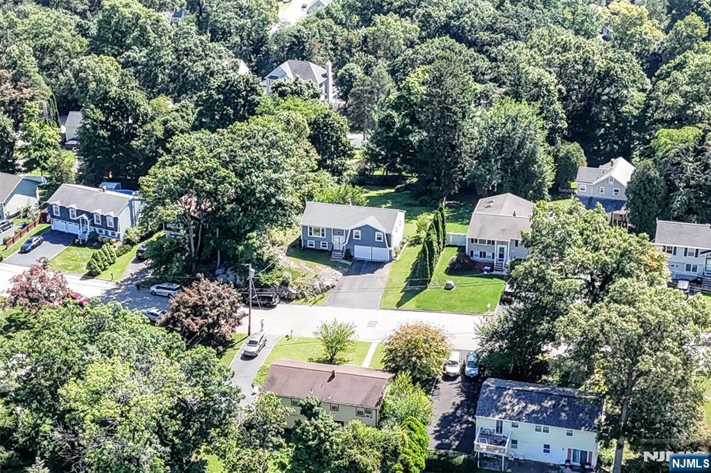 30 Center Street Butler, NJ 07405 - Photo 4 of 38 Gallery Image 4