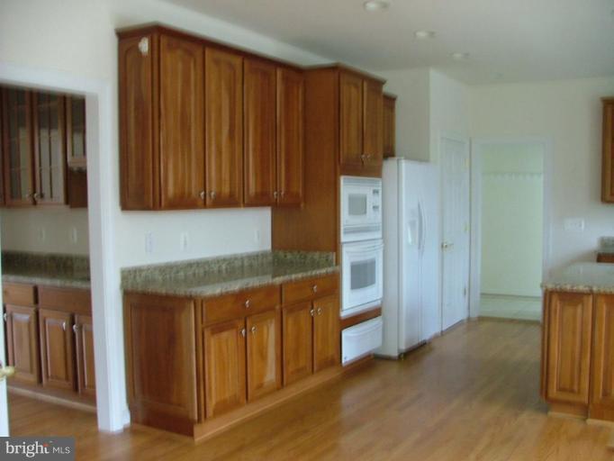 4400 Tullamore Estates Road Gainesville, VA 20155 - Photo 8 of 16 Kitchen #2