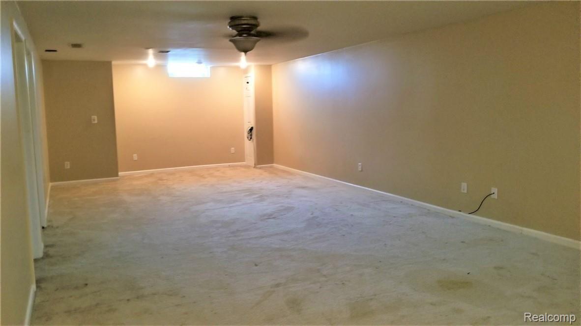 12173 Inkster Road Livonia, MI 48150 - Photo 12 of 26 20180914_163100.jpg