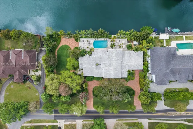$8,495,000 | 4620 Granada Boulevard, Coral Gables, FL 33146