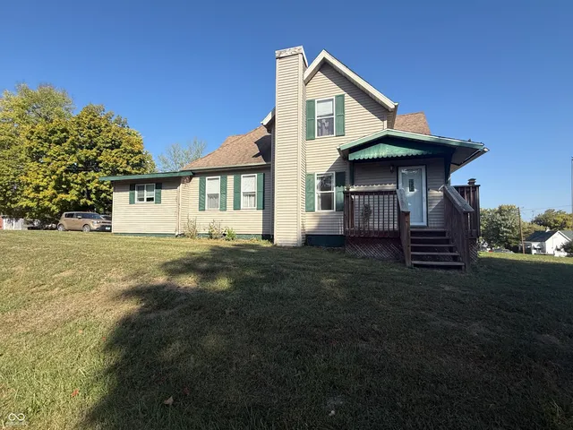 $130,000 | 402 Walnut Street, Cayuga, IN 47928