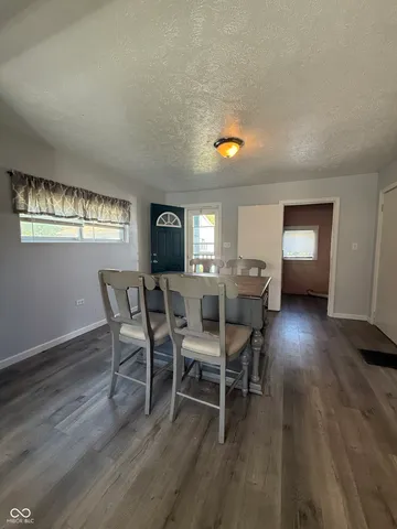 $130,000 | 402 Walnut Street, Cayuga, IN 47928