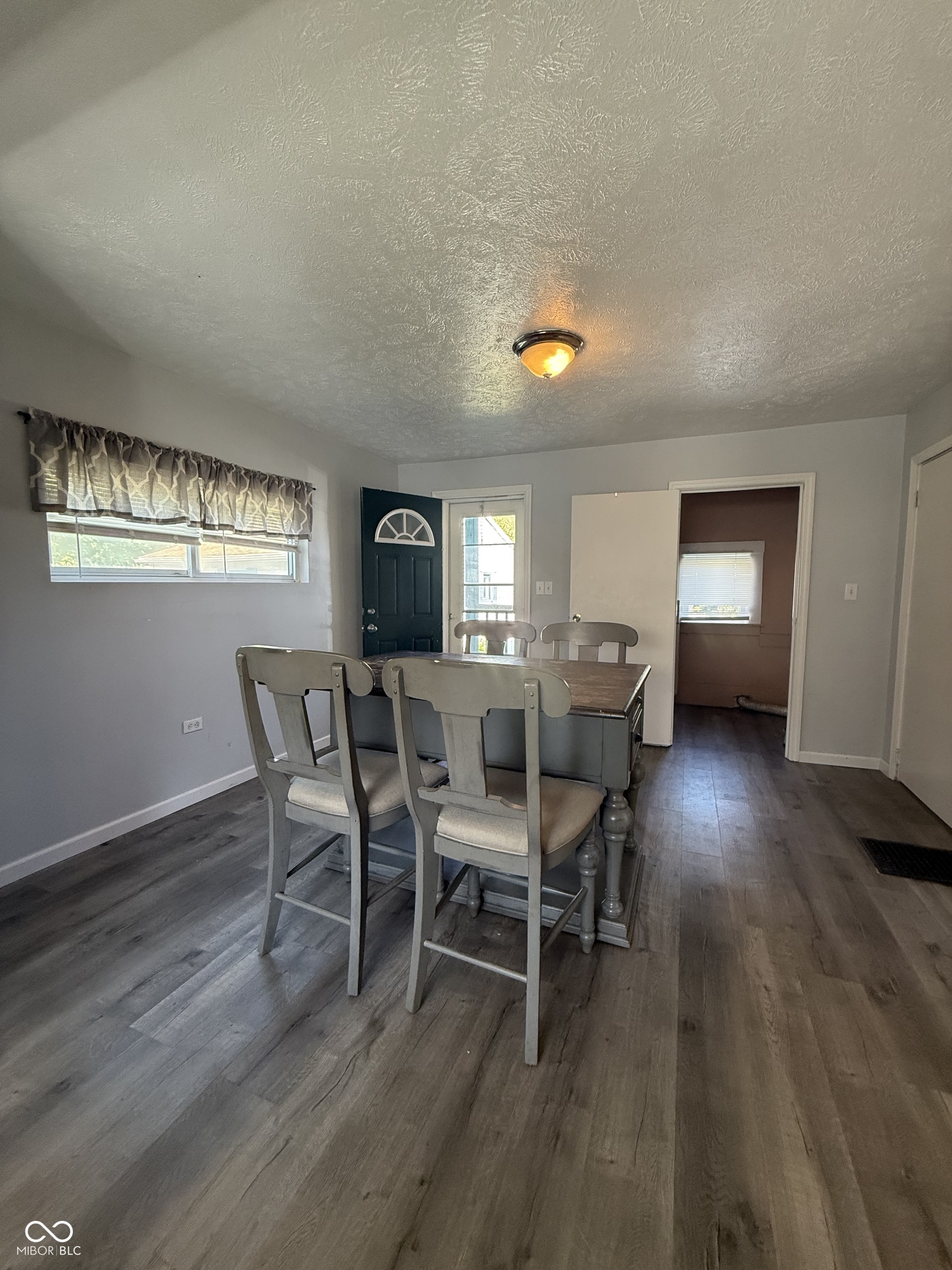 402 Walnut Street Cayuga, IN 47928 - Photo 7 of 25