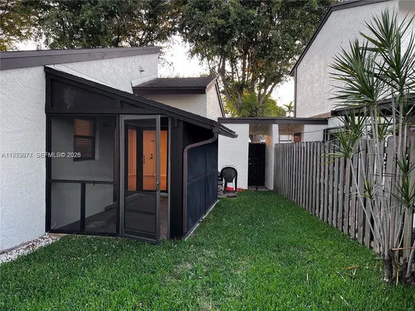 $3,200 | 6917 Southwest 127th Court, Unit 6917, Miami, FL 33183