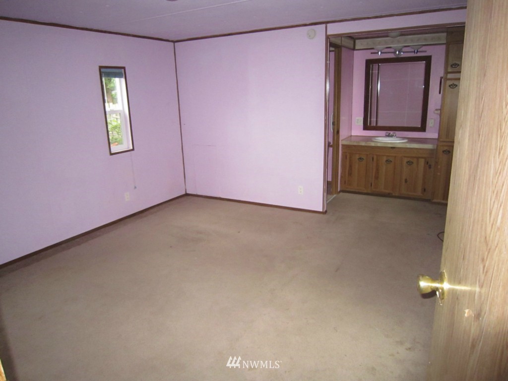 375 Union Avenue Southeast, Unit 105 Renton, WA 98059 - Photo 5 of 13 Gallery Image 5