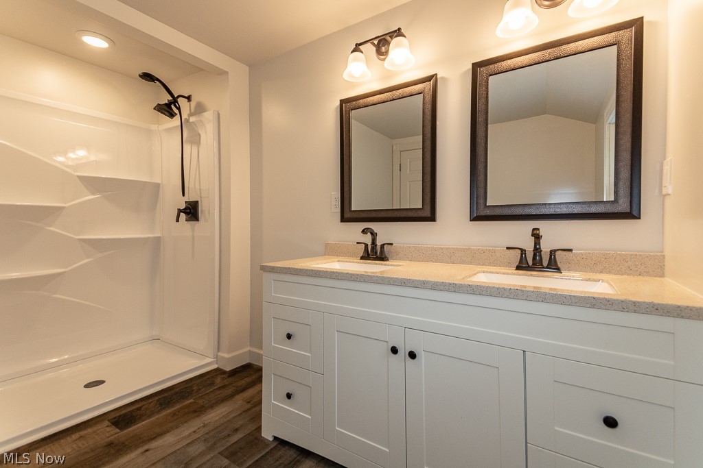12285 Auburn Road Chardon, OH 44024 - Photo 21 of 35 Primary bathroom
