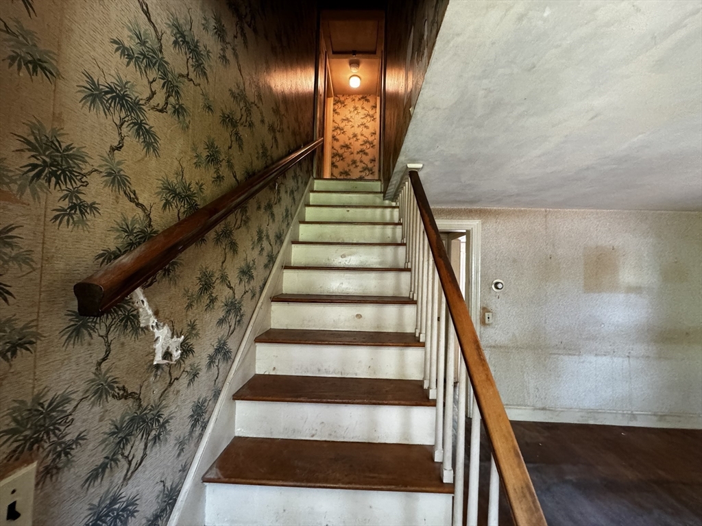 6 County Road Andover, MA 01810 - Photo 18 of 39