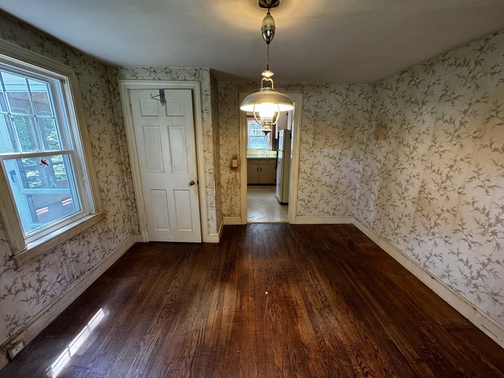 6 County Road Andover, MA 01810 - Photo 9 of 39