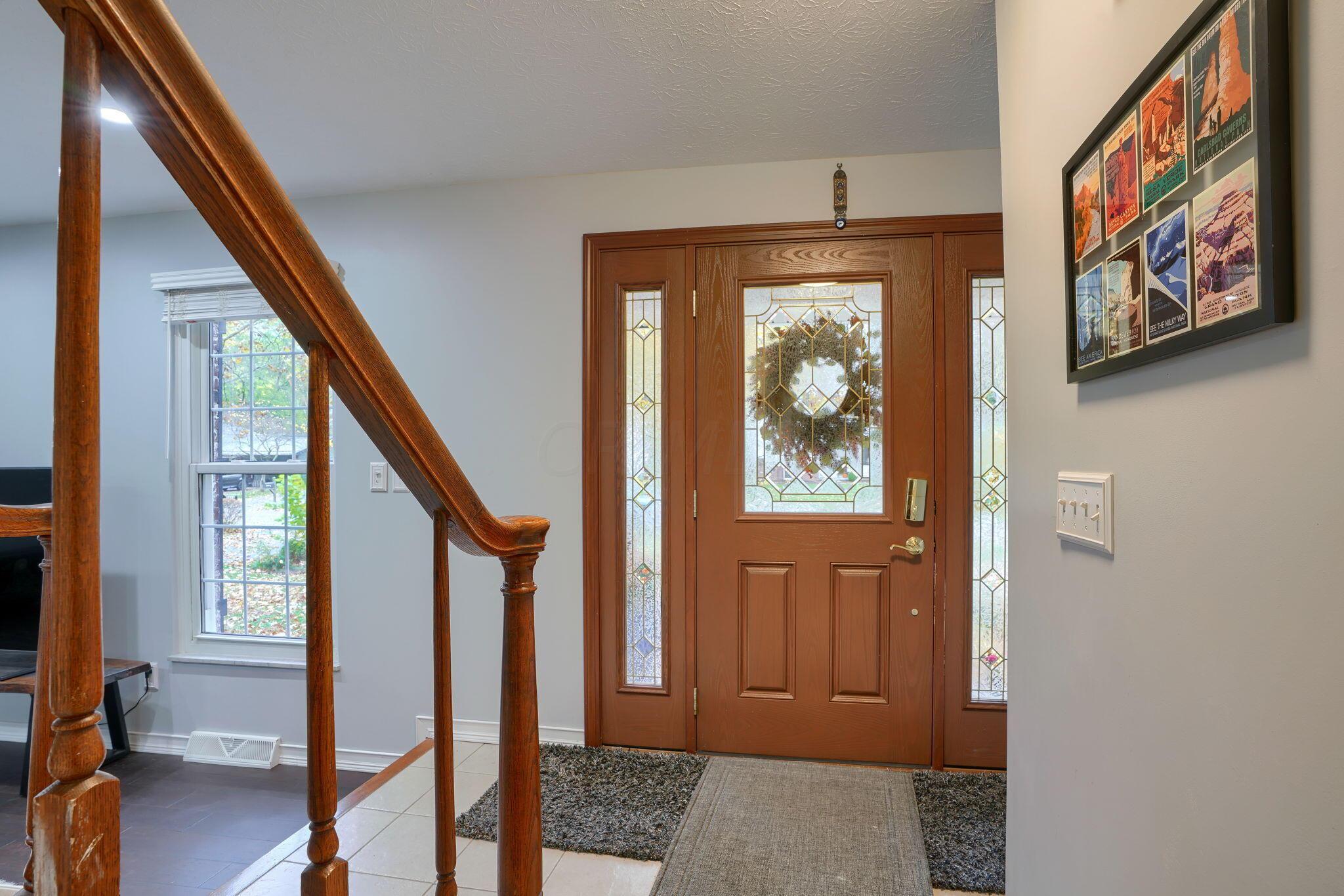 2450 Merbrook Road Columbus, OH 43235 - Photo 4 of 51 2450 Merbrook Rd (28)