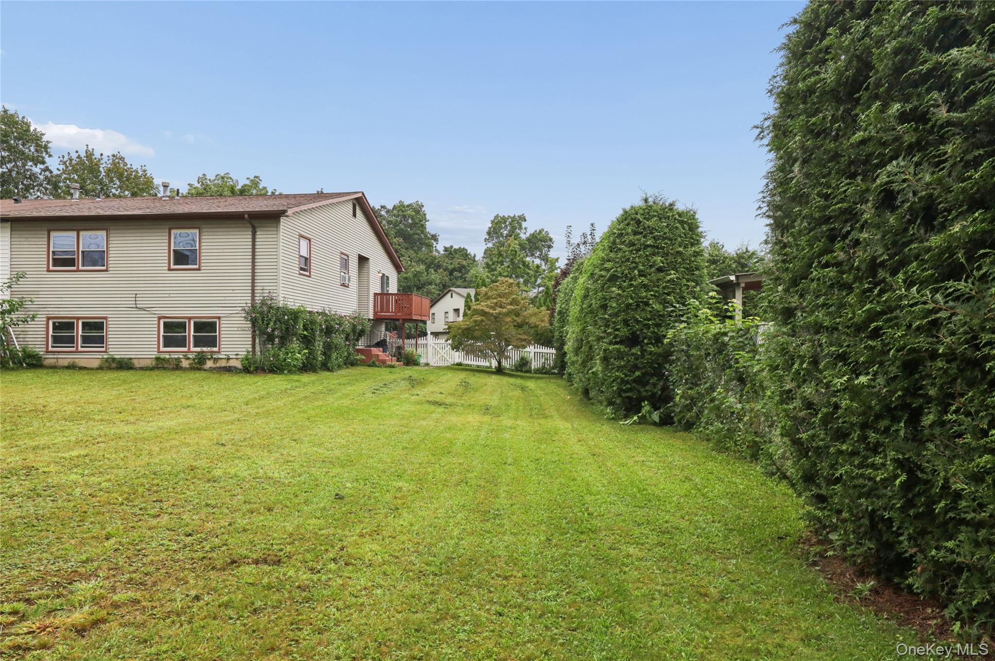 36 Singer Avenue Spring Valley, NY 10977 - Photo 5 of 38 Gallery Image 5