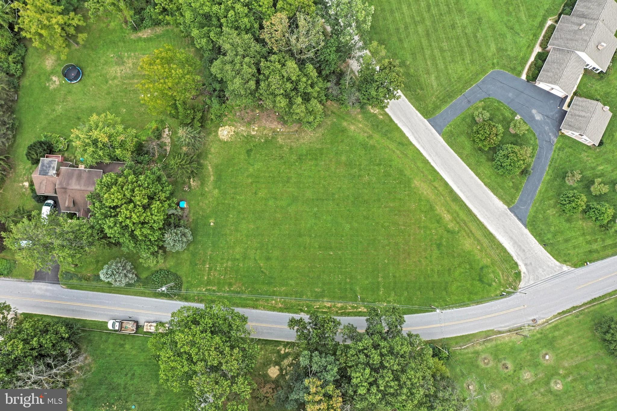 Deer Trail Spring Grove, PA 17362 - Photo 2 of 10