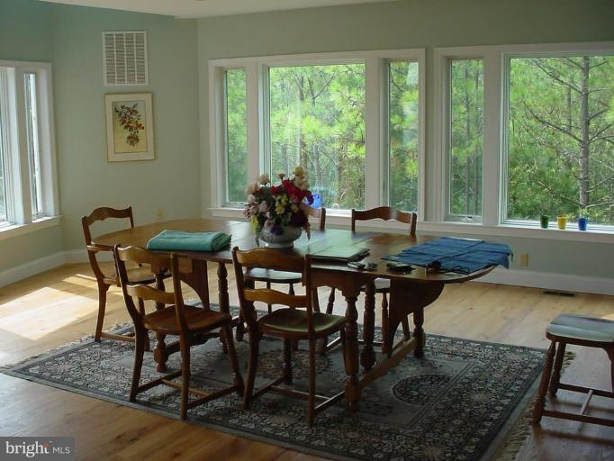 5419 Ragged Point Road Cambridge, MD 21613 - Photo 9 of 29 Dining Room