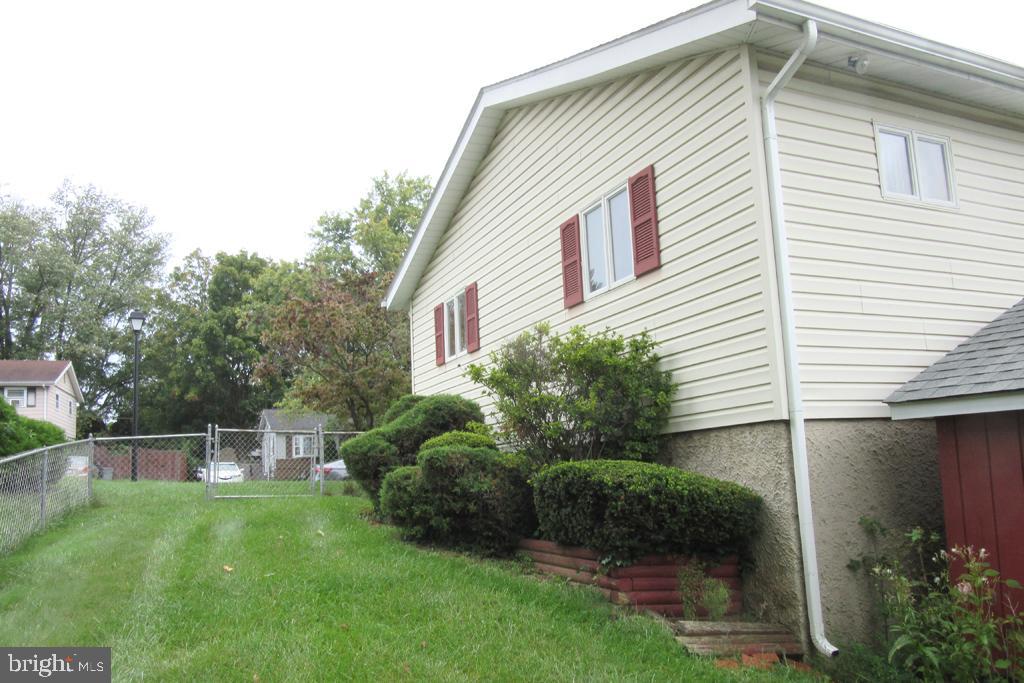 1311 Woodbridge Road Baltimore, MD 21228 - Photo 6 of 17 Gallery Image 6