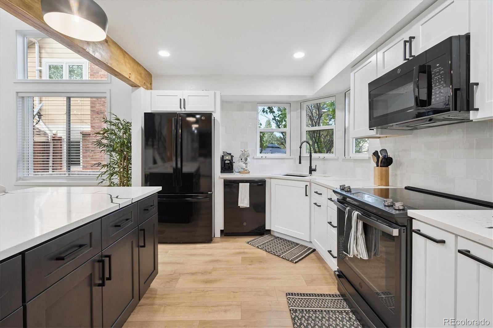 10040 Poudre Court Lone Tree, CO 80124 - Photo 12 of 48