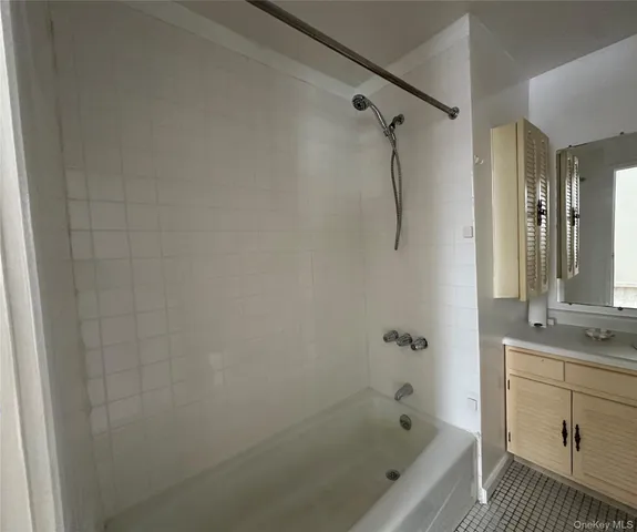 $1,495 | 165 Ulster Avenue, Unit 7, Saugerties, NY 12477