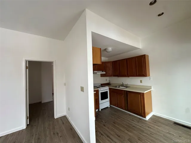 $1,495 | 165 Ulster Avenue, Unit 7, Saugerties, NY 12477