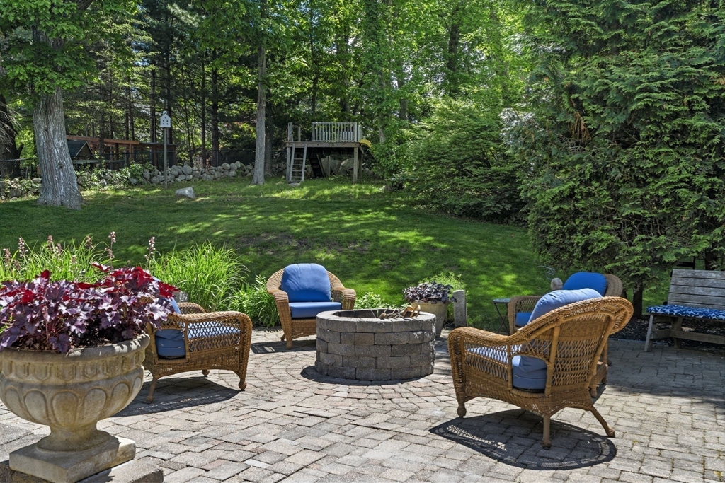 102 Riverside Circle Marshfield, MA 02050 - Photo 32 of 42
