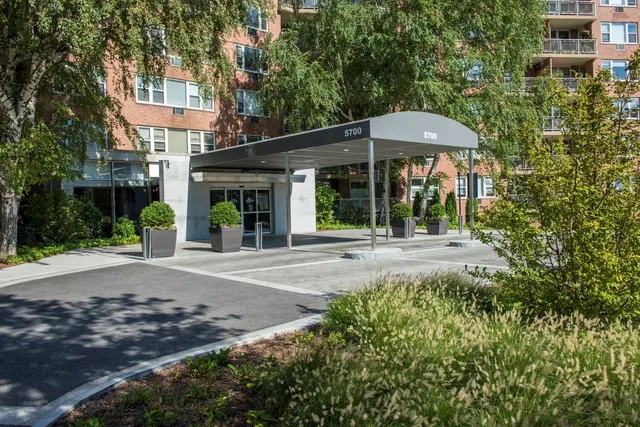 $650,000 | 5700 Arlington Avenue, Unit 12B | North Riverdale