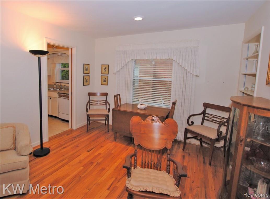 3635 Rockingham Road Royal Oak, MI 48073 - Photo 7 of 42 Dining Room