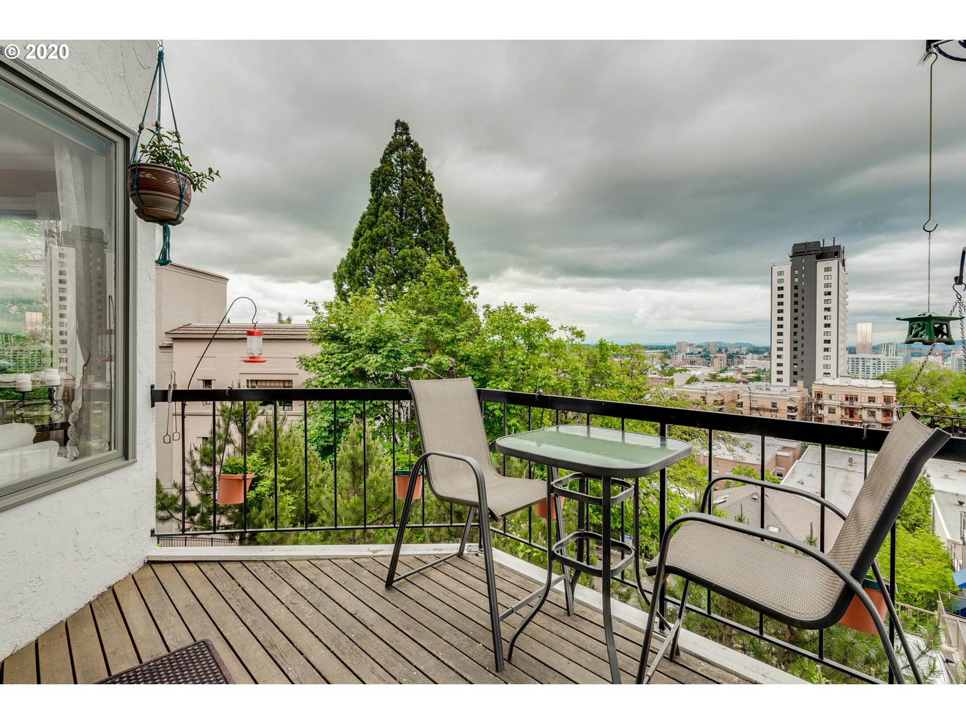 2387 Southwest Cedar Street Portland, OR 97205 - Photo 12 of 32 Gallery Image 12